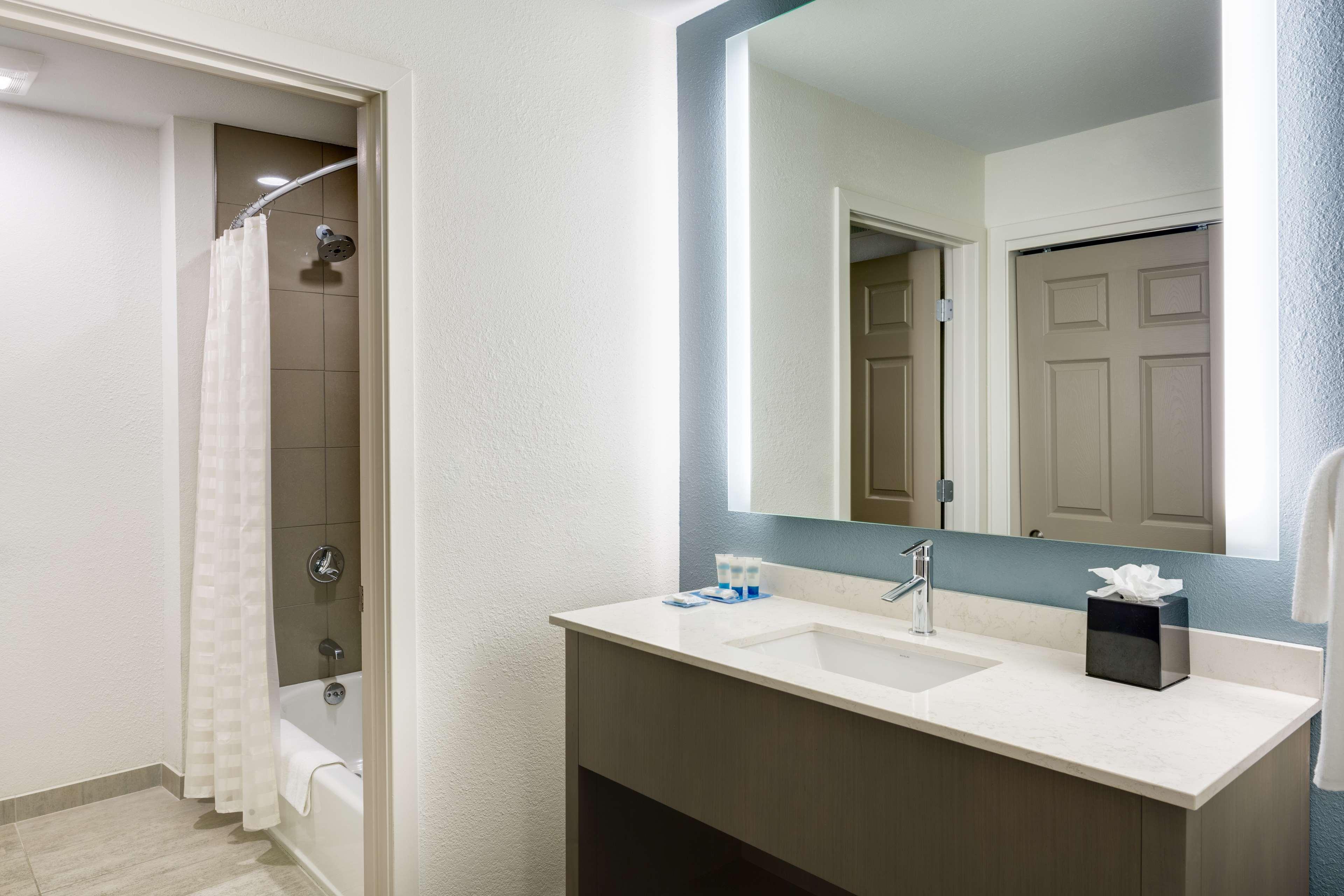 Отель Hyatt House Boston Уолтем Экстерьер фото